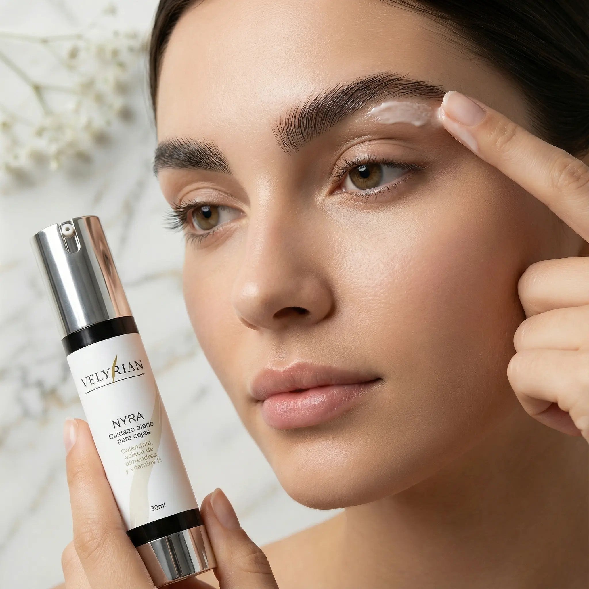 NYRA - Cejas Más Pobladas y Definidas en 2 Semanas